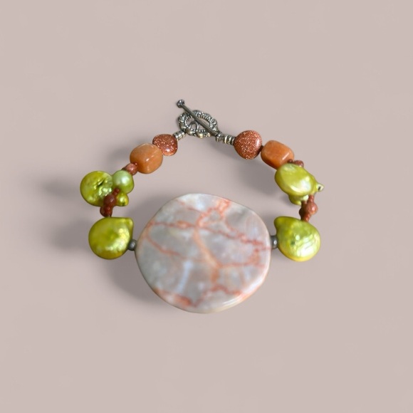 ❤️NWOT- Chic Beaded Bracelet with Marble Accent - Picture 2 of 2